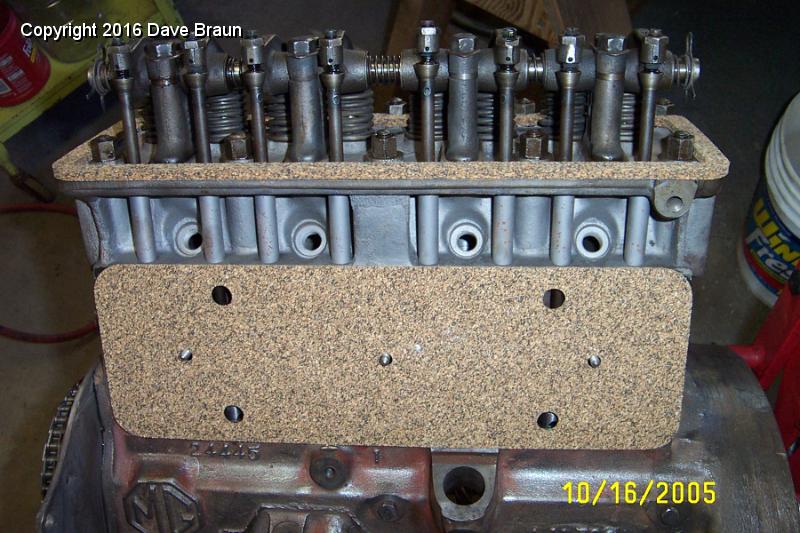 MGTD15470/Engine XPAG TD2 15613/Installation/valve and side cover cork